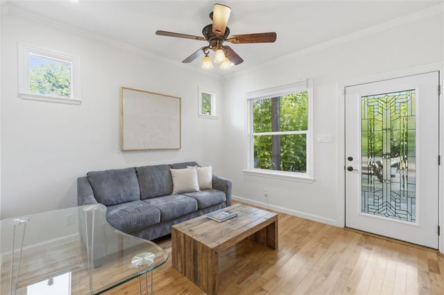 2113 Oxford Ave, Austin, TX 78704