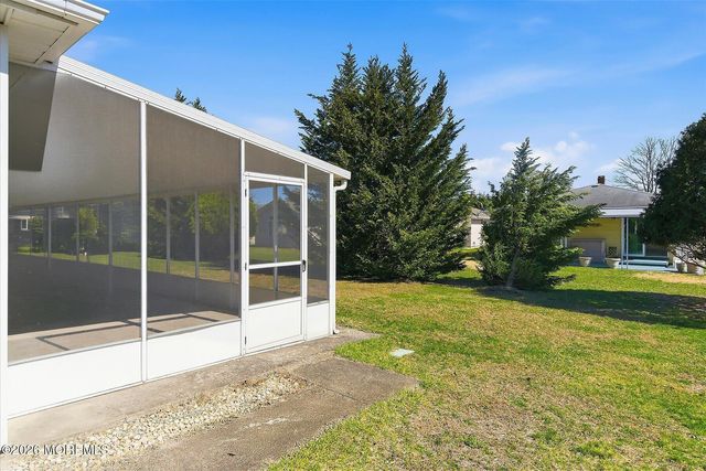 13 Bimini Drive, Toms River, NJ 08757