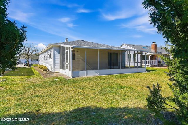 13 Bimini Drive, Toms River, NJ 08757