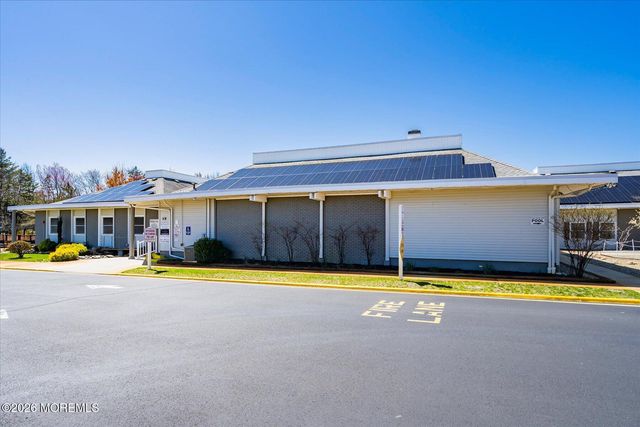 13 Bimini Drive, Toms River, NJ 08757