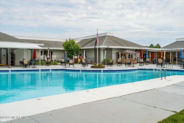 13 Bimini Drive, Toms River, NJ 08757