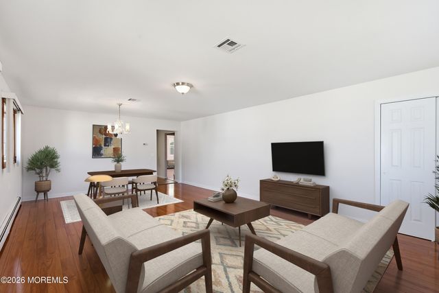 13 Bimini Drive, Toms River, NJ 08757