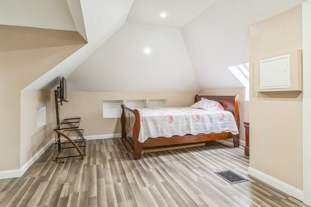 563 Union St, New Bedford, MA 02740