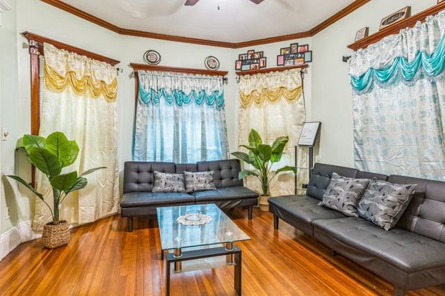 563 Union St, New Bedford, MA 02740