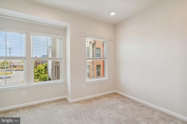 6102 CHRONICLE ST, Hyattsville, MD 20782