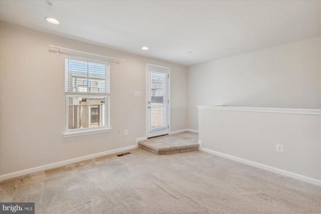 6102 CHRONICLE ST, Hyattsville, MD 20782