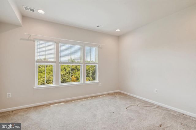 6102 CHRONICLE ST, Hyattsville, MD 20782