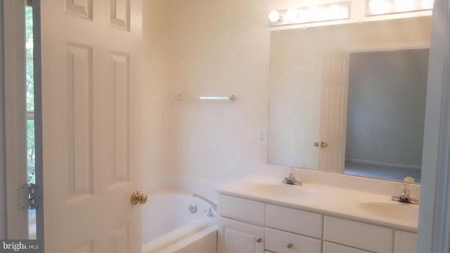 9609 ATHENS PL, Gaithersburg, MD 20878