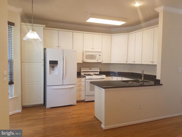 9609 ATHENS PL, Gaithersburg, MD 20878