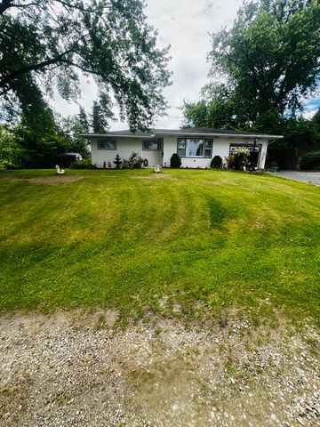 3858 E Lakeview Drive, Kankakee, IL 60901