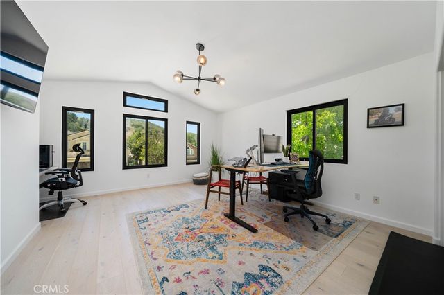 5371 Carmento Drive, Oak Park, CA 91377