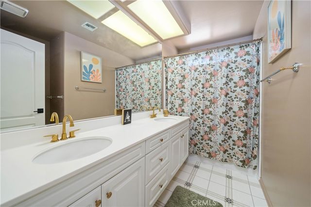 5371 Carmento Drive, Oak Park, CA 91377