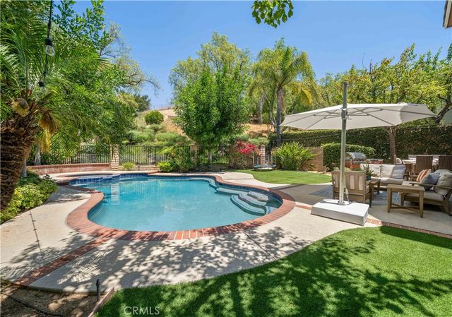 5371 Carmento Drive, Oak Park, CA 91377