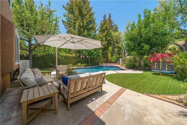 5371 Carmento Drive, Oak Park, CA 91377