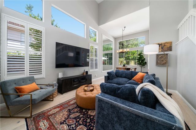 5371 Carmento Drive, Oak Park, CA 91377