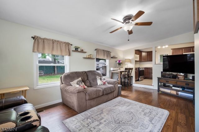 260 Greenwood Dr, Old Bridge Twp., NJ 07735