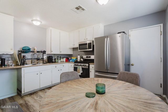 44318 Fenhold Street, Lancaster, CA 93535