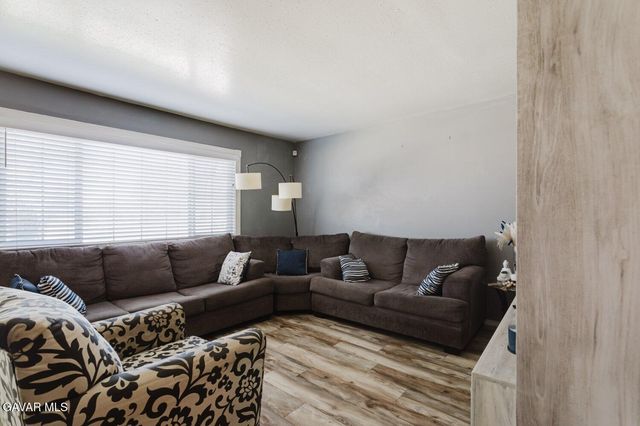 44318 Fenhold Street, Lancaster, CA 93535