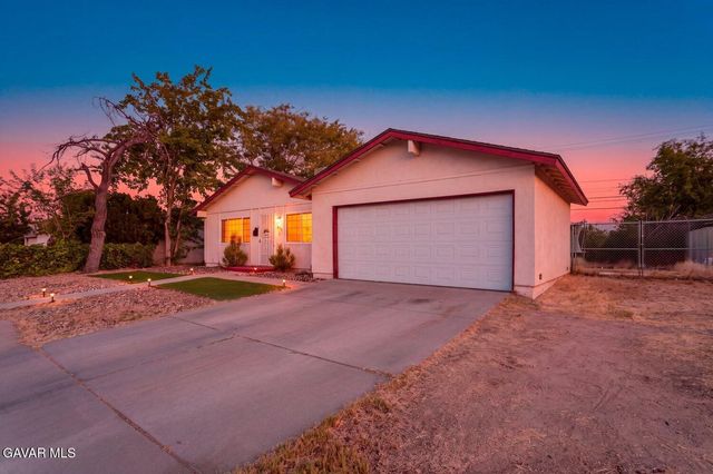 44318 Fenhold Street, Lancaster, CA 93535