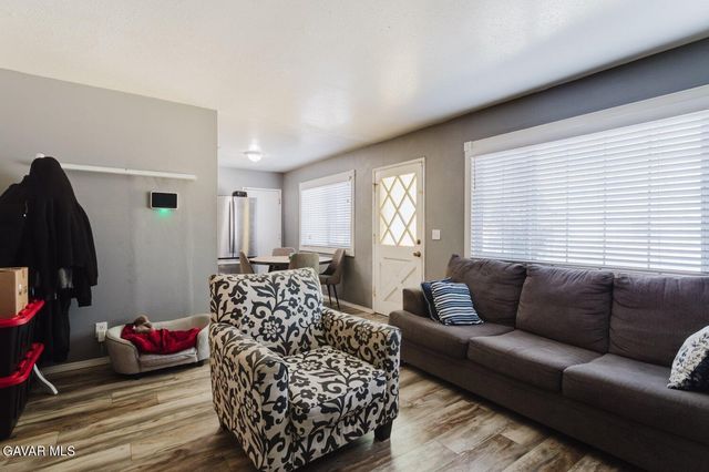 44318 Fenhold Street, Lancaster, CA 93535