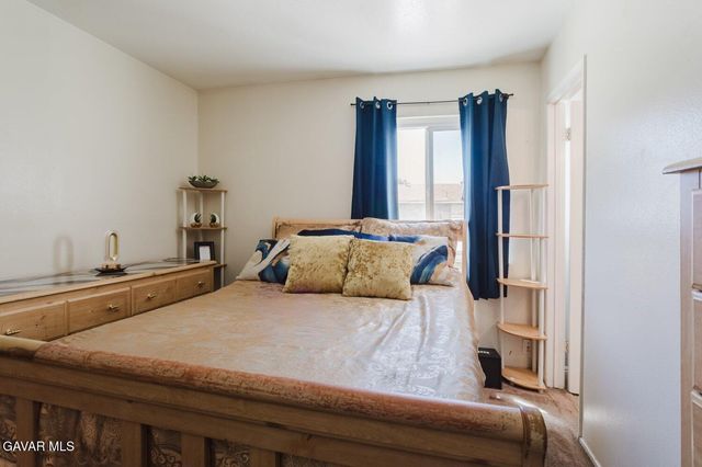 44318 Fenhold Street, Lancaster, CA 93535