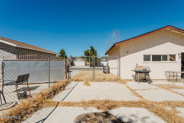 44318 Fenhold Street, Lancaster, CA 93535