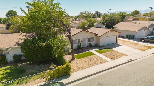 44318 Fenhold Street, Lancaster, CA 93535