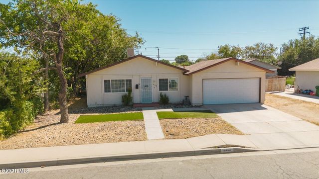 44318 Fenhold Street, Lancaster, CA 93535