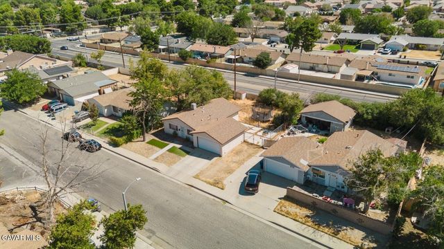 44318 Fenhold Street, Lancaster, CA 93535