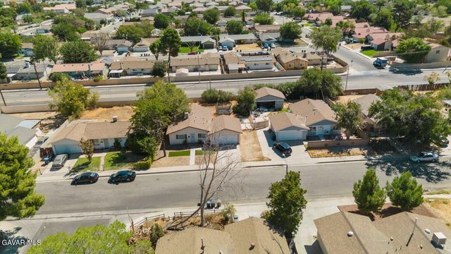 44318 Fenhold Street, Lancaster, CA 93535