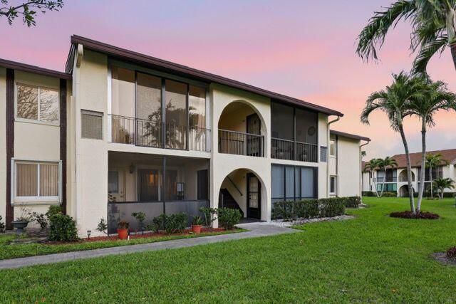 3561 Tall Pine Way C2, Greenacres, FL 33463