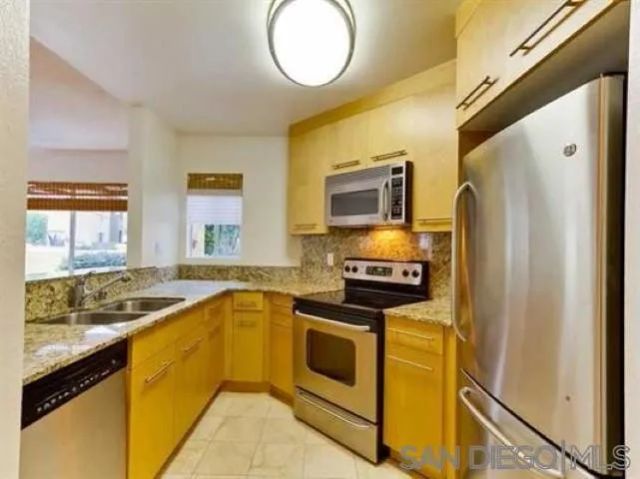 7425 Charmant Drive 2805, San Diego, CA 92122