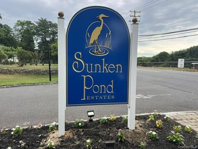 702 Pebble Beach Path, Riverhead, NY 11901