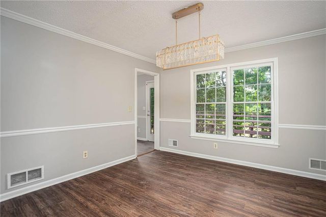 1404 Glenfield Drive, Lawrenceville, GA 30043