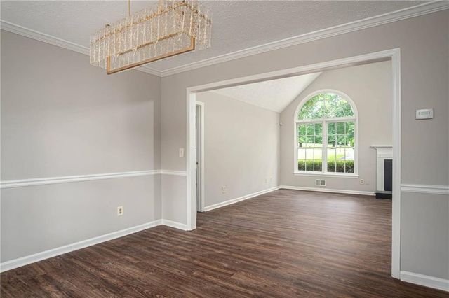 1404 Glenfield Drive, Lawrenceville, GA 30043