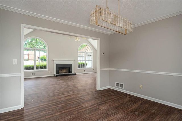 1404 Glenfield Drive, Lawrenceville, GA 30043