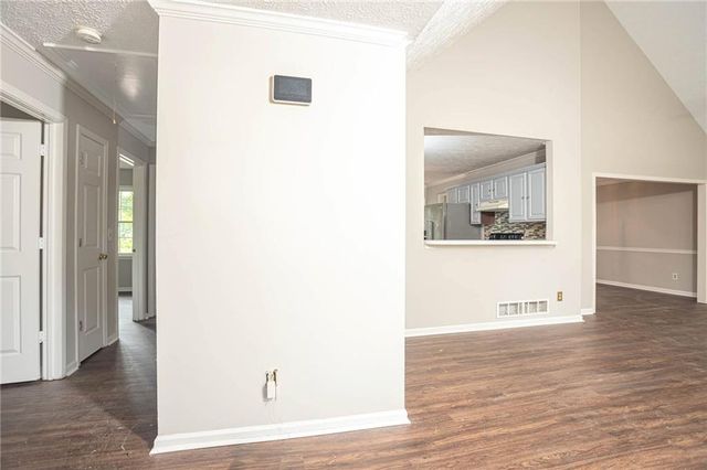 1404 Glenfield Drive, Lawrenceville, GA 30043