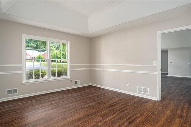 1404 Glenfield Drive, Lawrenceville, GA 30043