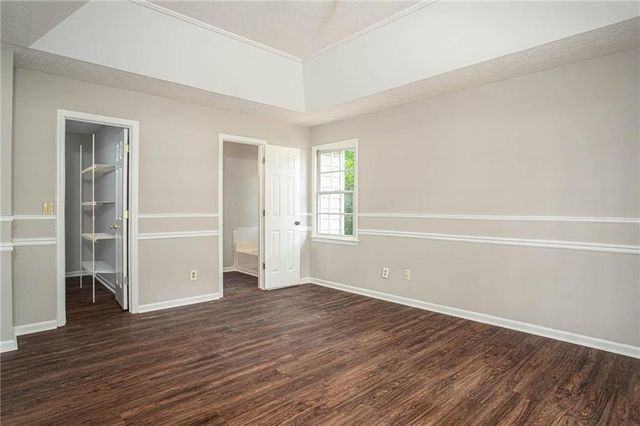 1404 Glenfield Drive, Lawrenceville, GA 30043