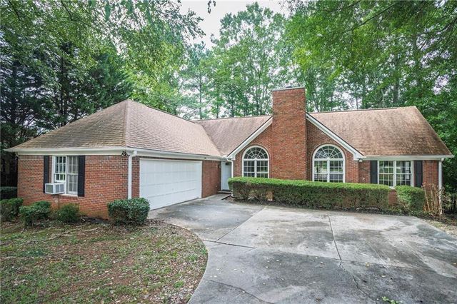 1404 Glenfield Drive, Lawrenceville, GA 30043