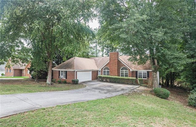 1404 Glenfield Drive, Lawrenceville, GA 30043