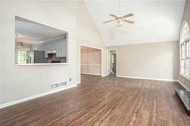 1404 Glenfield Drive, Lawrenceville, GA 30043