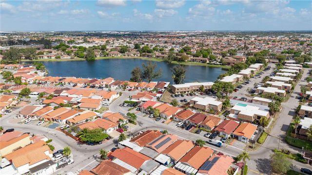 2462 W 65th St, Hialeah, FL 33016