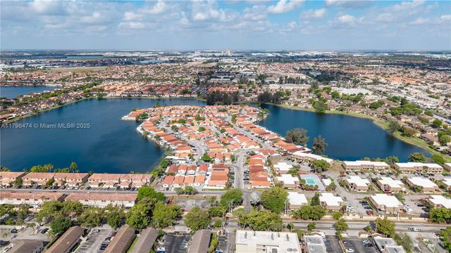 2462 W 65th St, Hialeah, FL 33016