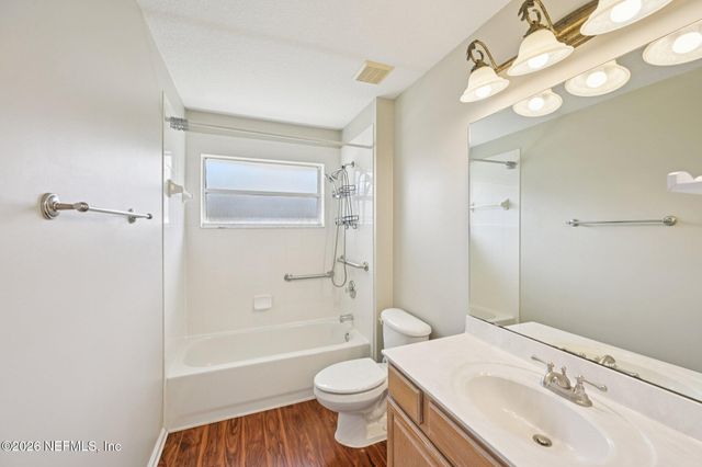 1819 SENTRY OAK Court, Fleming Island, FL 32003