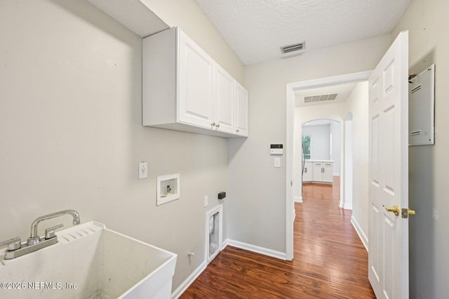 1819 SENTRY OAK Court, Fleming Island, FL 32003