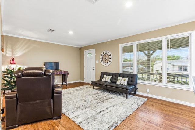 1825 N Highland Avenue, Sherman, TX 75092