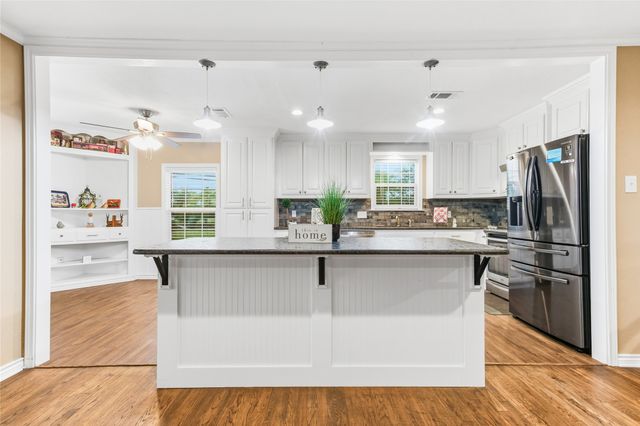 1825 N Highland Avenue, Sherman, TX 75092