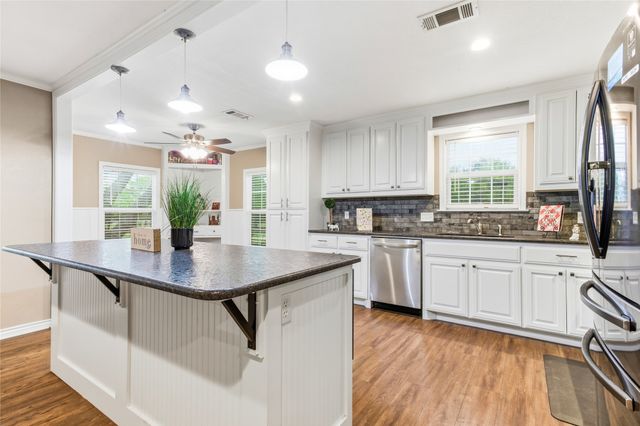 1825 N Highland Avenue, Sherman, TX 75092