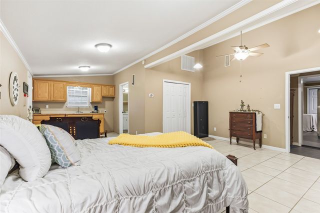 1825 N Highland Avenue, Sherman, TX 75092